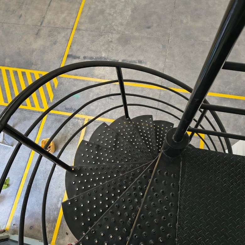 780